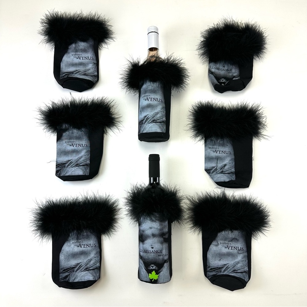 Wine Bottle Gift bag NEW 8 piece  2 Renaissance male bags 6 female theme bags